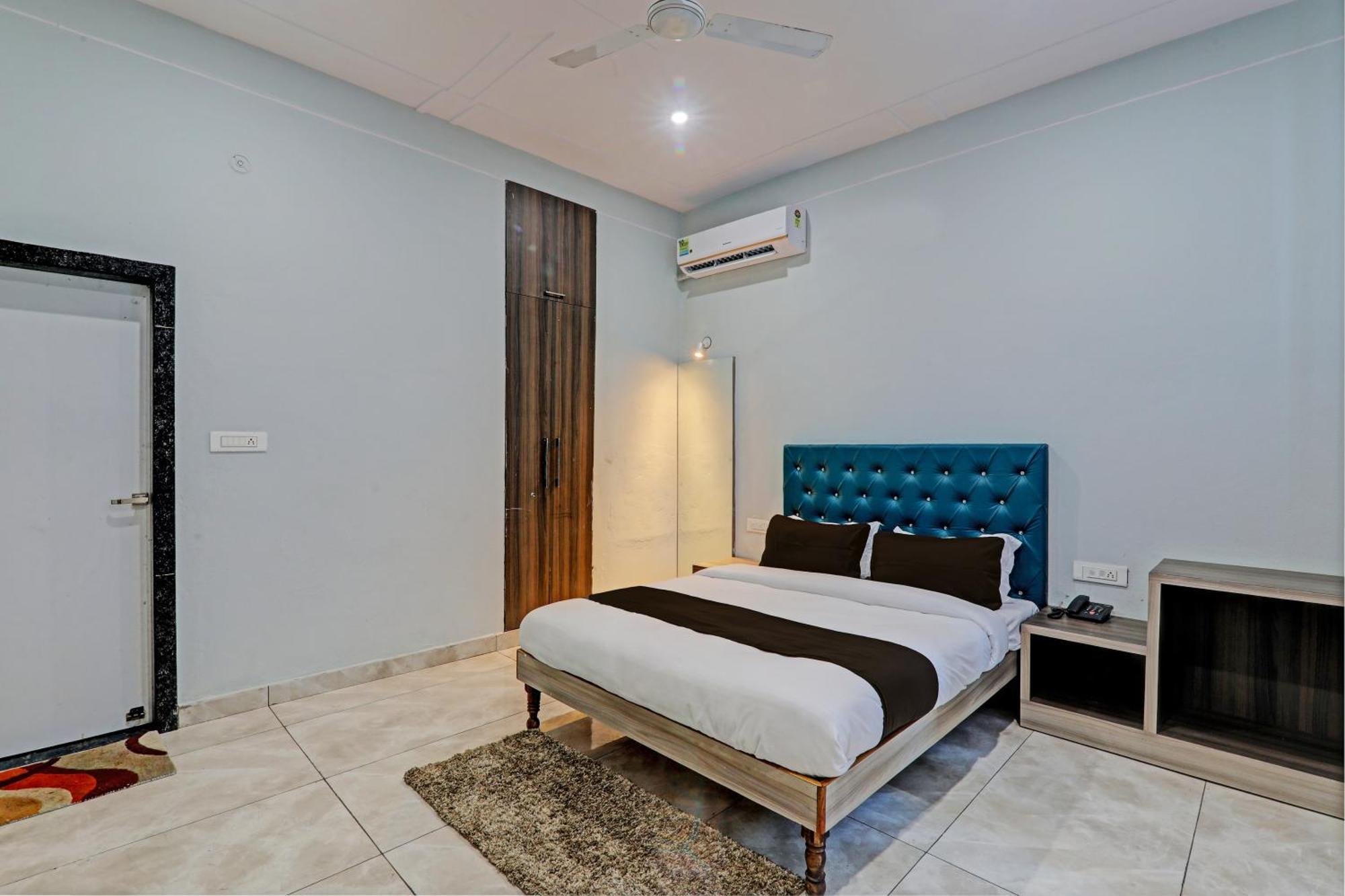Collection O Maharaja Resort Varanasi Exterior photo