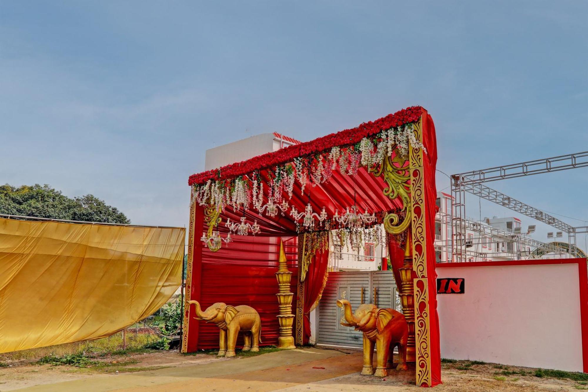 Collection O Maharaja Resort Varanasi Exterior photo
